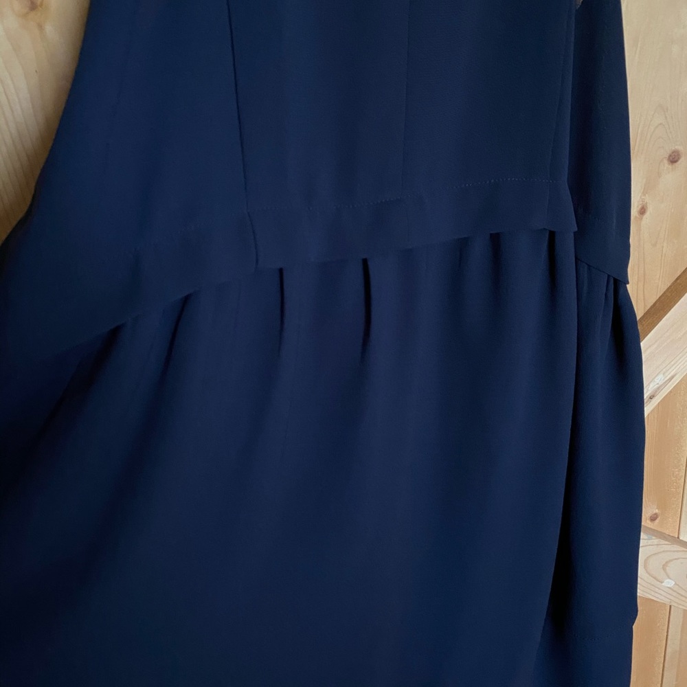 Dress - Picture 6 of 6